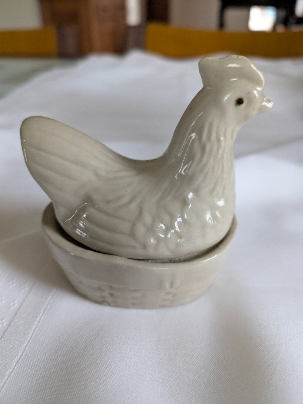 Americana General Hen on Nest Ceramic Dish 3"